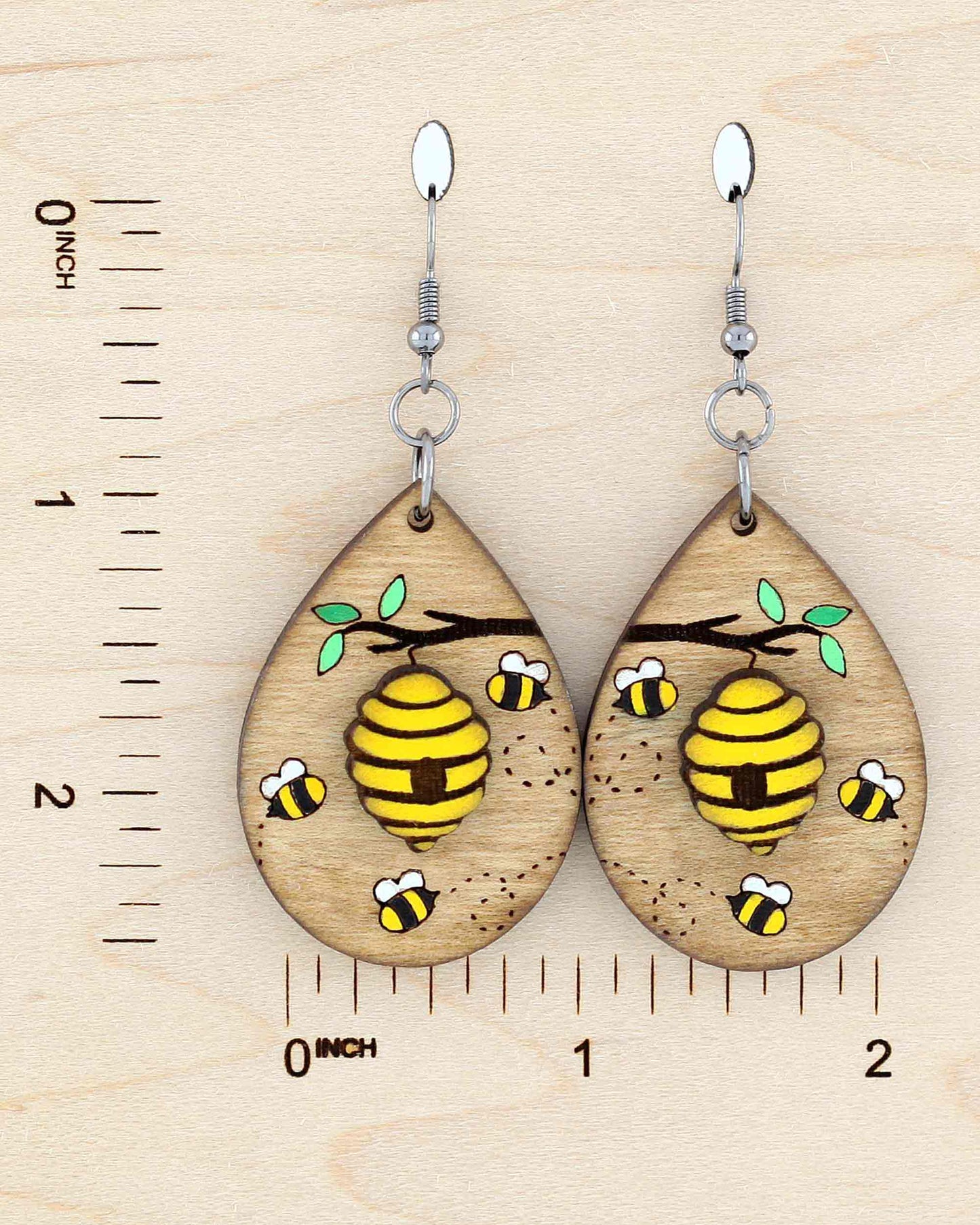 bee earrings measurements