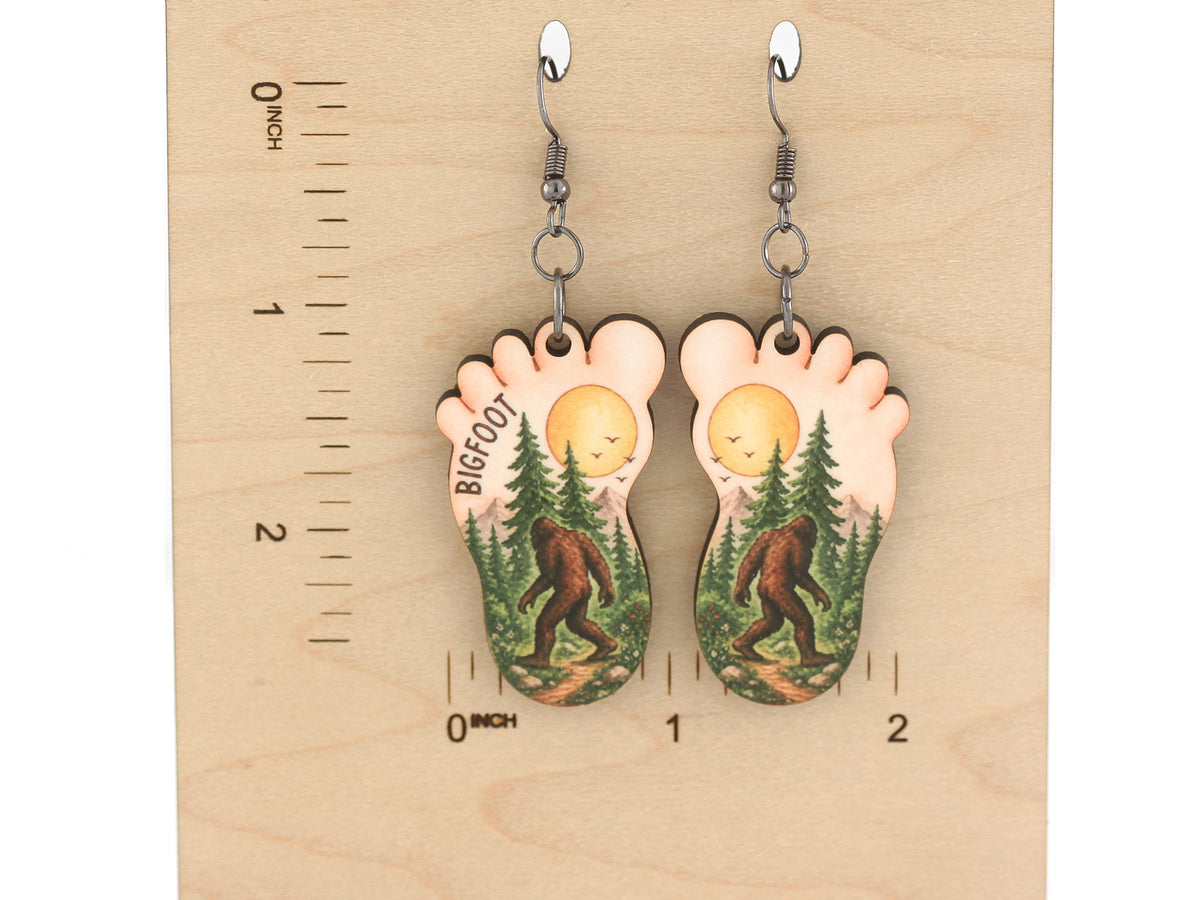 Sasquatch earrings showing dimensions